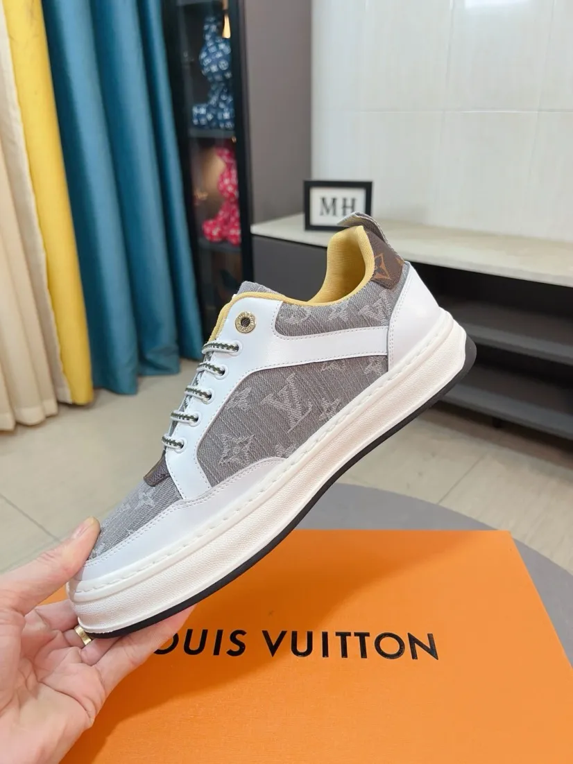 Men's shoes💰420🌹🌹[LV]🌹High-end men's shoes brand: official website 1:1 latest masterpiece: the upper is made of Italian imported first-layer cowhide with special materials➕full genuine leather lining🔥, making walking more convenient and comfortable! Exclusive new style, stunning work [color]! Create a fashionable personality to set off your uniqueness! A must-have for trendy men! Classic🔥Number: 38-44
